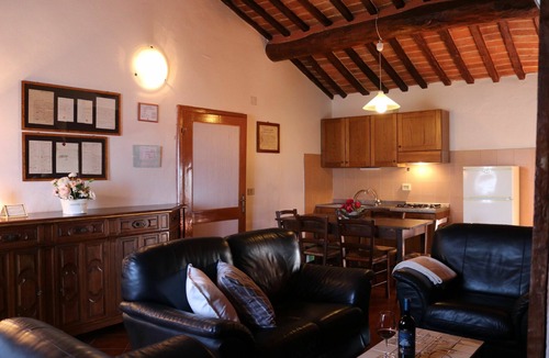 Trequanda Villa | Villa in Trequanda with 5 bedrooms sleeps 10