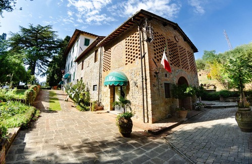 Uzzano Villa | Villa in Uzzano with 4 bedrooms sleeps 10