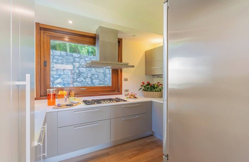 Como Villa | Villa Infinity - Four Bedroom Villa, Sleeps 8