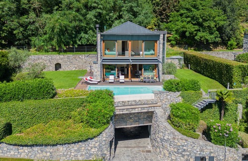 Como Villa | Villa Infinity in Como