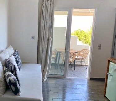 Mirthios Apartment | Villa Ioanna oliveproject