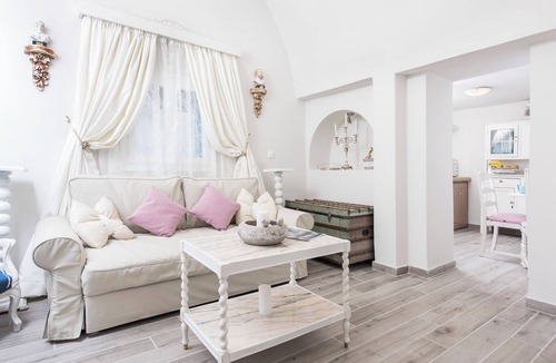Fira Villa | Villa Iokasti