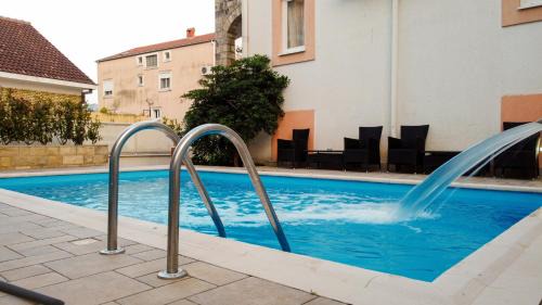 Maini Apartment | Villa Ipera