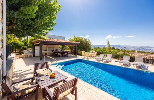 Peristerona Villa | Villa Irene Palace