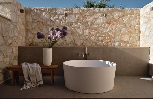 Akrotiri Villa | Villa Irini, official part of Cielo villas