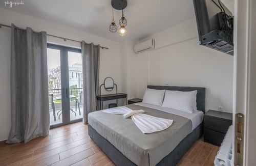 Nea Makri Villa | VILLA ISIDA-Private Mini Pool-5'walk to the Beach-NEA MAKRI-30km from Airport
