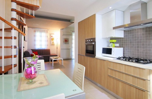 Piana Calzata Villa | Villa Tulipano - 2 Bathrooms Garden Wi-Fi Air Conditioing, Terrace, near the Sea