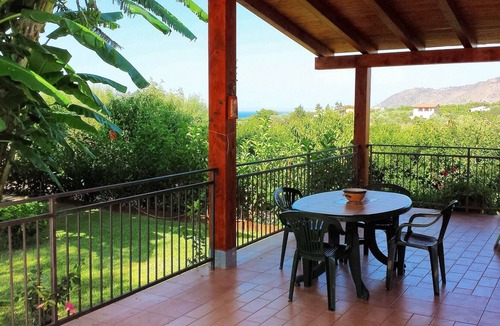 Campofelice di Roccella Villa | Villa Sole - Beautiful Villa with Garden, Terrace, A/C, near the SEA and Cefalù