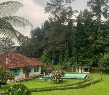 Megamendung Villa | Villa Ivan