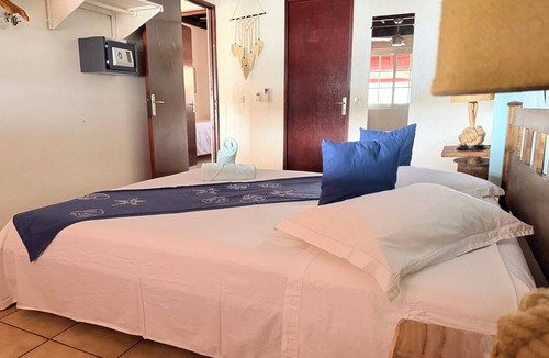 Teahupoo Hotel | Villa Ixora