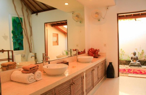Laksmana Villa | Villa Jam