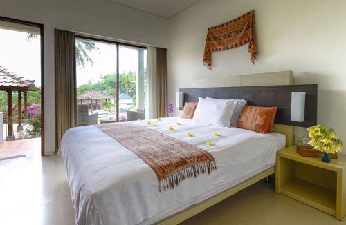 Senggigi Hotel | Villa Karingal