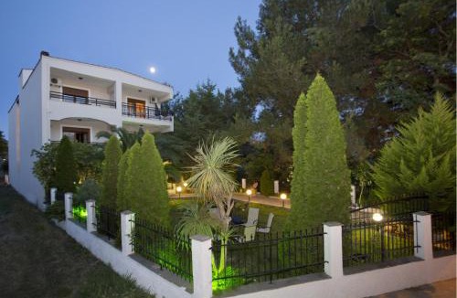 Potos Apartment | Villa Katerina