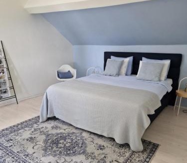 Cherval Bed & Breakfast | Villa Katherine