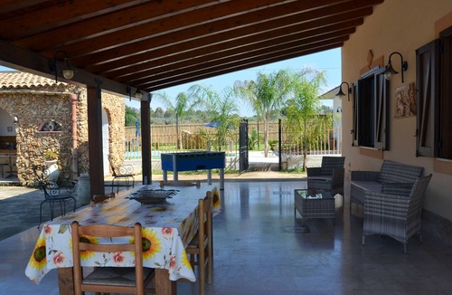 Partinico Villa | Villa Katiuscia with private pool, garden, near the beach, wifi free.