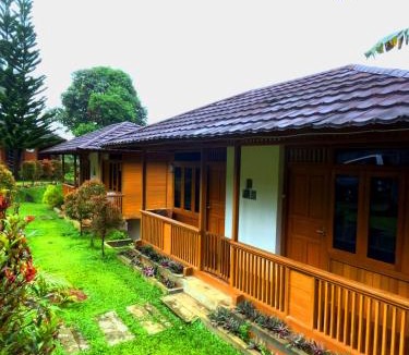 Megamendung Cabin | Villa Kayu Danke