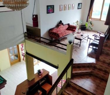 Batu Villa | Villa KenDedes Garden