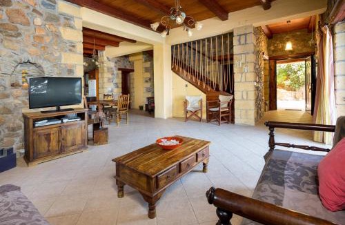 Livadia Villa | Villa Kimothoe with Private Pool, only 20 min to Elafonissi Beach