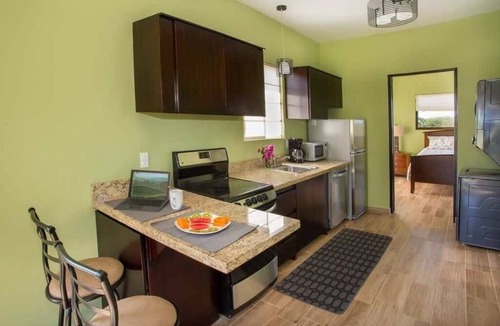 Parrita House | Villa Kiskadee - Beautiful Mountain Views