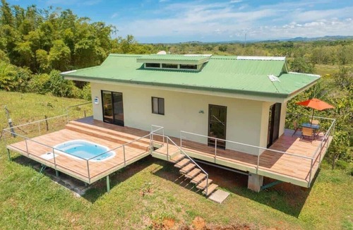 Parrita House | Villa Kiskadee - Beautiful Mountain Views