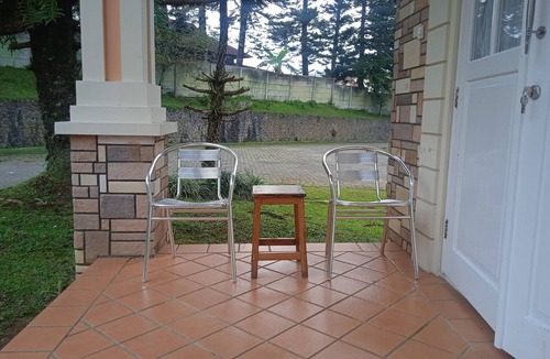 Cipanas Villa | Villa Kota Bunga Widuri