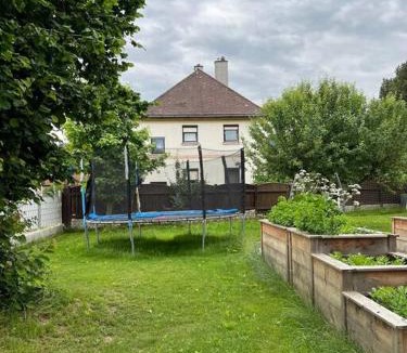 Knittelfeld Villa | Villa Kunterbunt