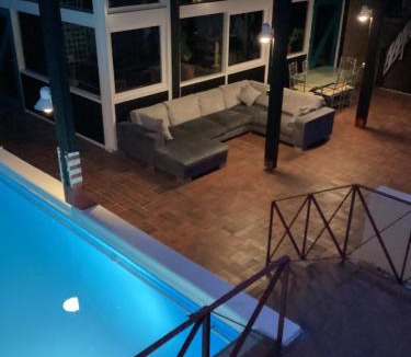 Weyher House | Villa Kunterbunt