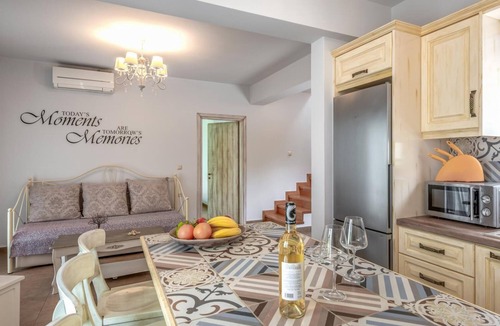 Spanokhorion Villa | Villa Kyklamino - Three Bedroom Villa, Sleeps 6