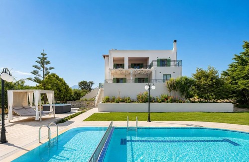 Kirianna Villa | Villa Kyveli - Five Bedroom Villa, Sleeps 9