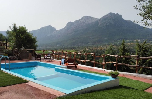 Oliena Villa | Villa L'Oleandro with pool and A/C