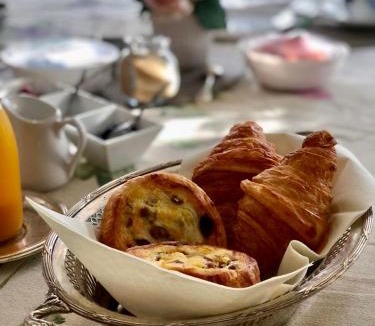 Gare-Jouvenet Bed & Breakfast | VILLA la GLORIETTE