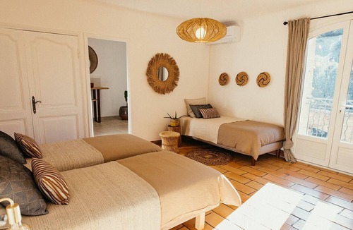 Cornillon-Confoux Villa | Villa La Provencale