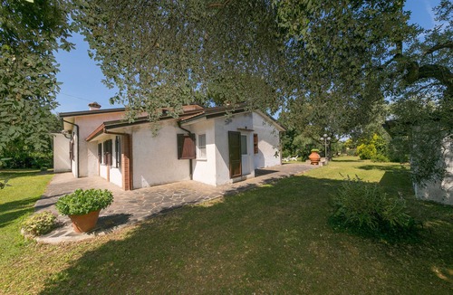 Donoratico Villa | Villa 'La Respigola' with Private Garden