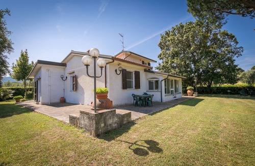 Donoratico Villa | Villa 'La Respigola' with Private Garden