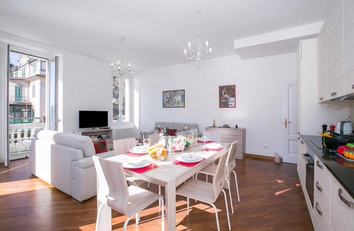 Carate Urio Villa | Villa Larius Balcone