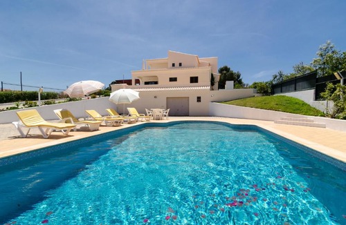 Caramujeira Villa | Villa Larotil