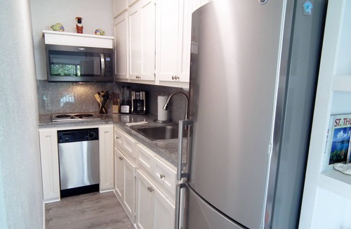 Estate Smith Bay Apartment | Villa Latitudes - Closest to the Water, Very Private - Point Pleasant