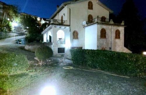 Corleto Perticara Bed & Breakfast | Villa Le Arcate