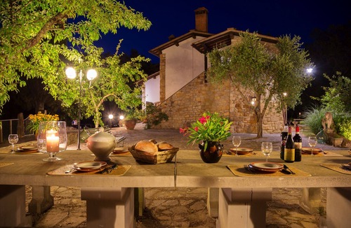 Asciano Villa | Villa Le Liscaie, private villa with pool in the Crete Seseni area. A/C & Wi-Fi!
