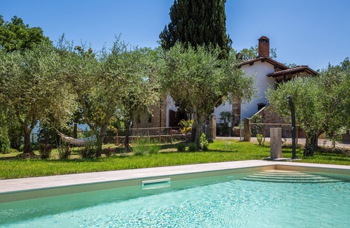 Asciano Villa | Villa Le Liscaie, private villa with pool in the Crete Seseni area. A/C & Wi-Fi!