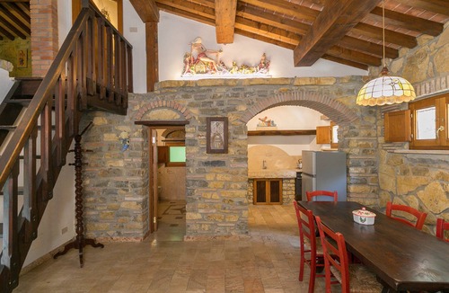 Monteverdi Marittimo Villa | Villa 'Le Querciolaie - Adamo Ed Eva' with Mountain View and Shared Pool