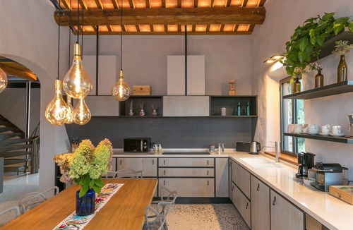 Riparbella Villa | Villa 'Le Sughere' with Sea View, Pool, Terrace and Wi-Fi