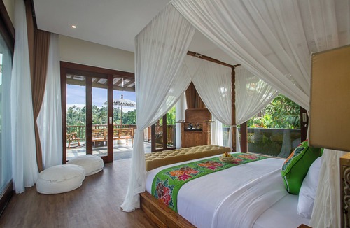 Taro Villa | Villa Lembah Damai