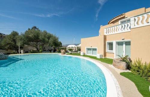 Quartu Sant'Elena House | Villa Leon with Private Pool
