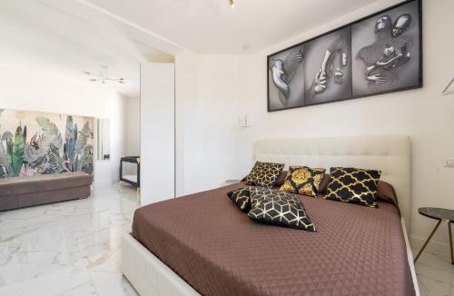 Quartu Sant'Elena House | Villa Leon with Private Pool