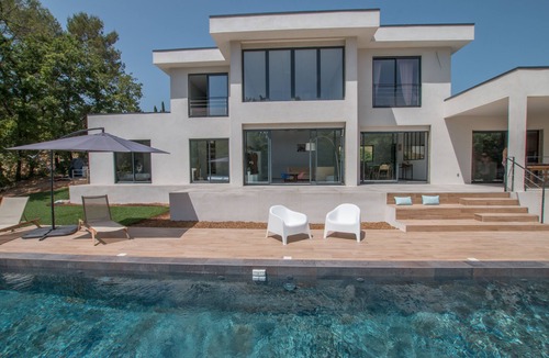 Chateauneuf-Grasse Villa | Villa Les Colles, magnificent NEW NEW property.