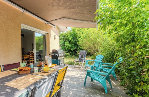 La Teste-de-Buch Villa | Villa Les Tamaris – Peaceful 8-Person Retreat with Garden, Near Arcachon Beaches