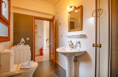 Katsarata Villa | Villa Levanda