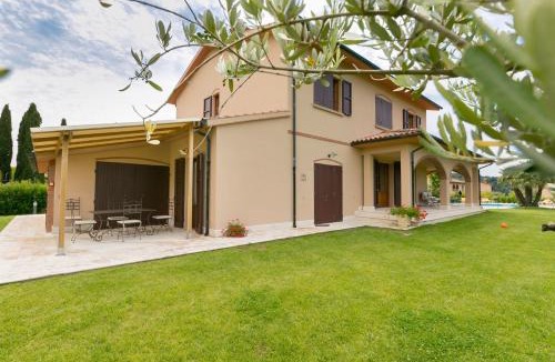 Riparbella Villa | VILLA LIGUSTRO
