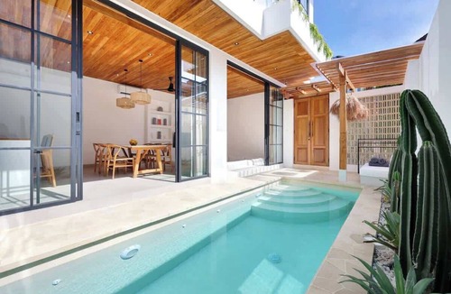 Batu Bolong Villa | Villa Lila – Architectural 2BR Batu Bolong Canggu